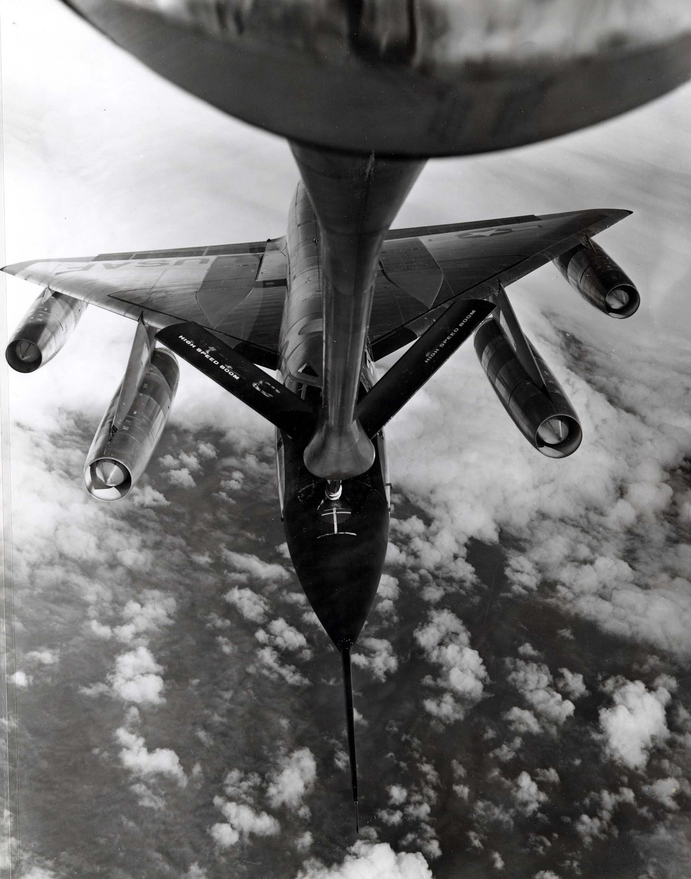 Hustlin’ Hustlers: The Surviving Examples of the Convair B-58 Hustler 55 Convair B 58A 10 CF Hustler in flight refueling during Operation Heat Rise 5 March 1962