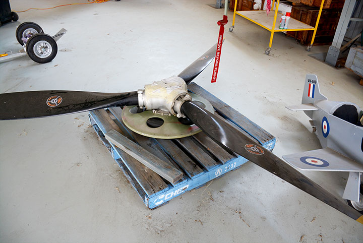 Overhauling A Kittyhawk Downunder 10 Curtiss P40E VH KTY Propeller