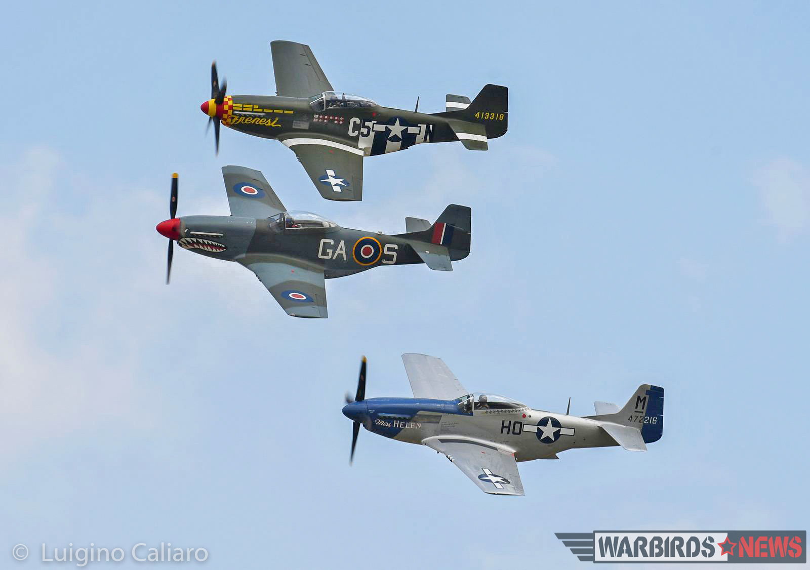 Flying Legends 2017 - Air Show Report 42 Some of the Mustangs in formation. (photo by Luigino Caliaro)