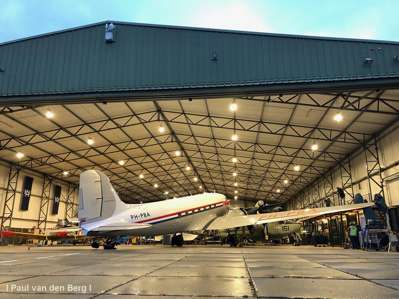 DDA Classic Airlines’ DC-3 'Princess Amalia' Receives Farewell Salute from KLu F-35s 13 DDA Classic Airlines DC 3 Princess Amalia Receives Farewell Salute from KLu F 35s 4