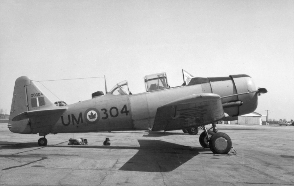 Canadian Harvard Roll-Out and Dedication 10 DND RE64 1833