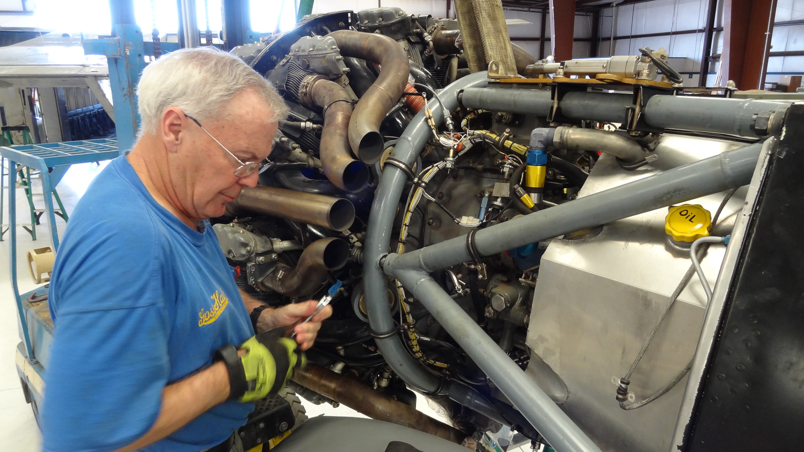 FW-190 First Flight At GossHawk Unlimited!!! 54 Installing the ASh-82 engine. (photo via GossHawk Unlimited)