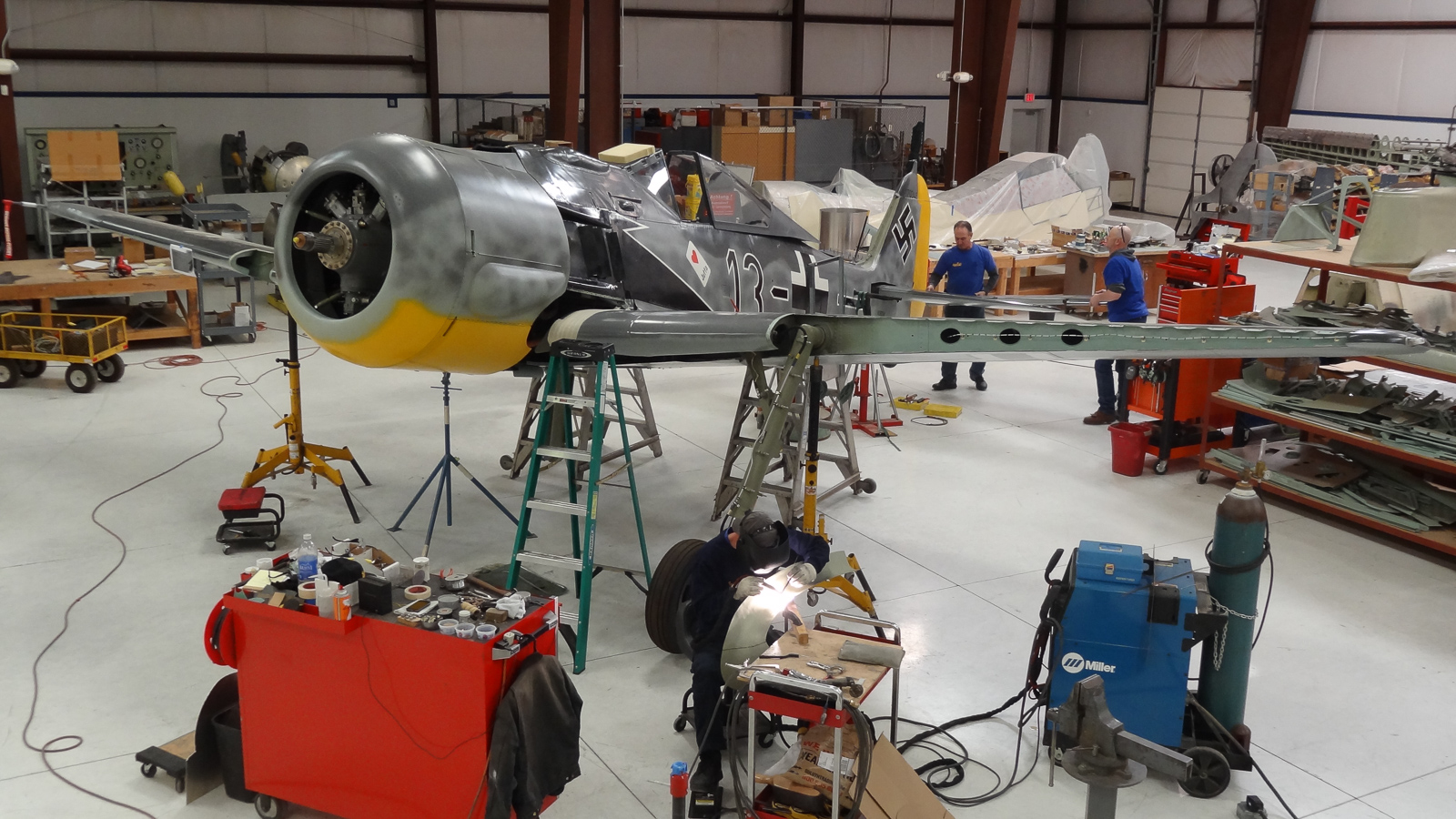 FW-190 First Flight At GossHawk Unlimited!!! 56 Another view of the installed engine now with its cowling on. (photo via GossHawk Unlimited)