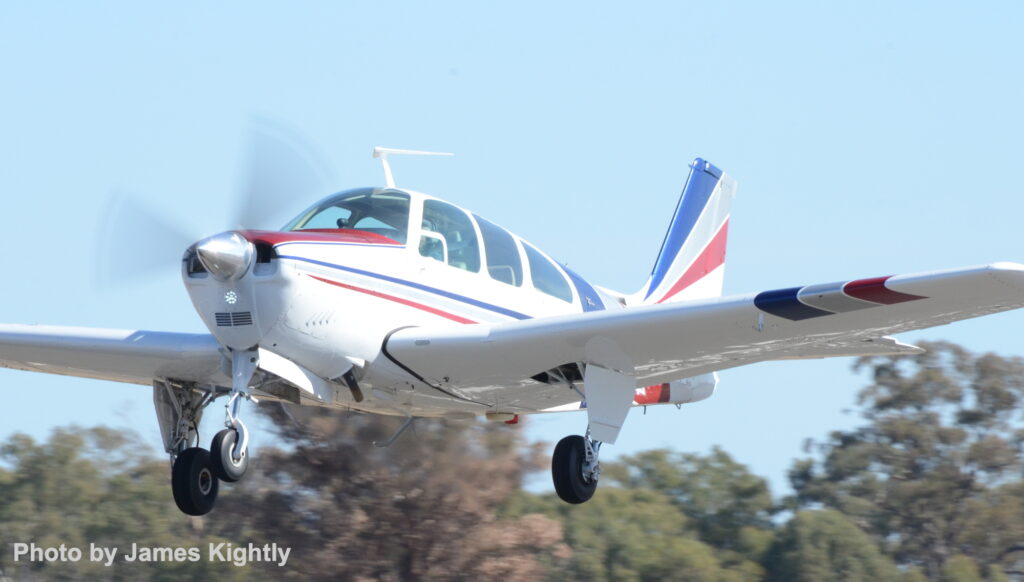 Aussie Antiquers 50th Fly-In 90 DSC 0035mw