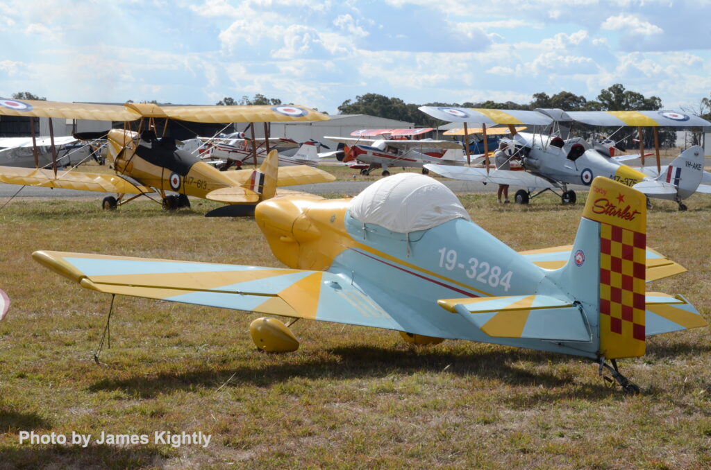 Aussie Antiquers 50th Fly-In 20 DSC 8565mw