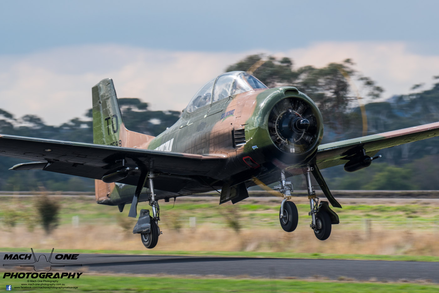 Kyneton Airshow – Spread Your Wings 20 Chris Godfrey launches with a throaty roar in his combat-veteran T-28D Trojan.