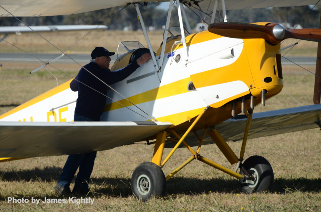 Aussie Antiquers 50th Fly-In 17 DSC 9763mw