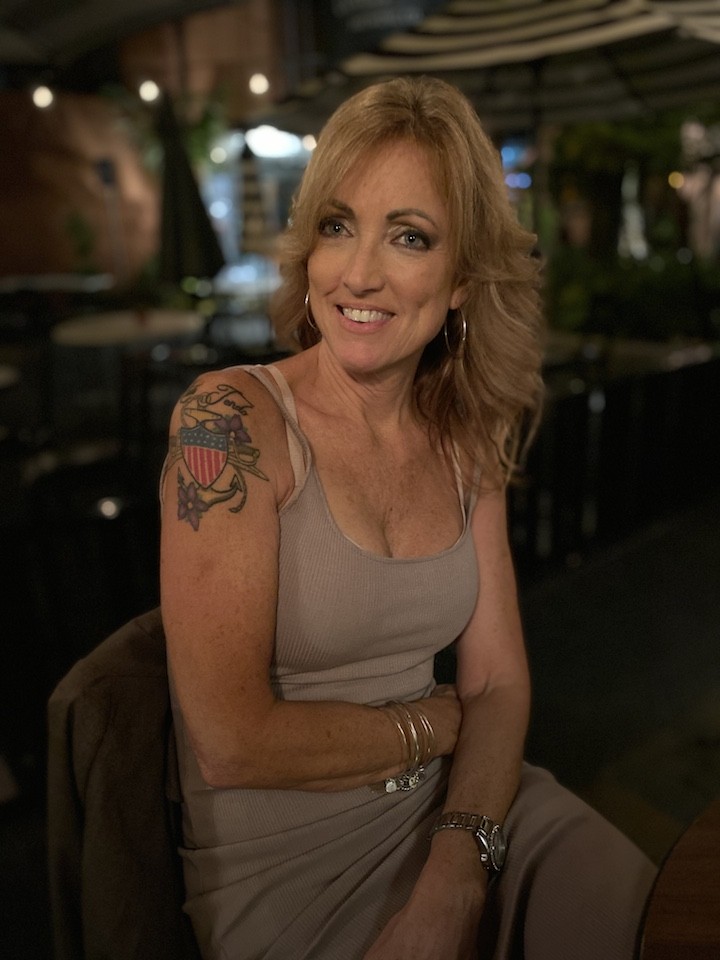 Gary Velasco's Wingnut & Rockhead Show 11 Dawn172