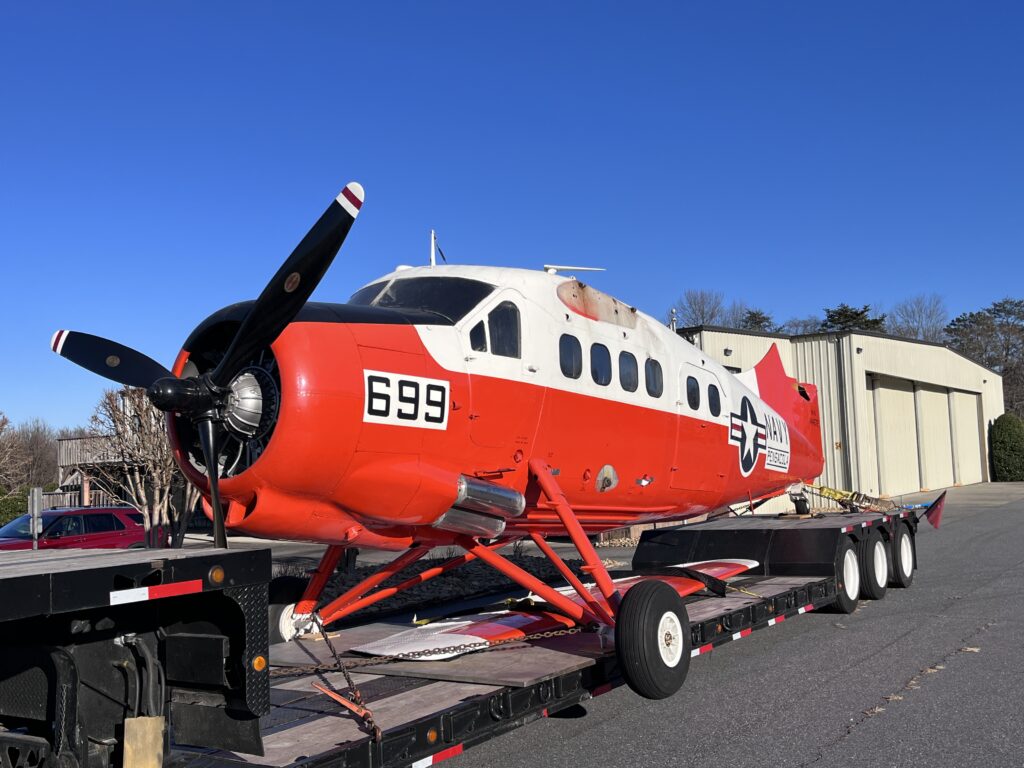 A de Havilland Otter Arrives at The Hickory Aviation Museum 11 De Havilland DHC3 Otter BuNo 144672 Hickory Aviation Museum 1895