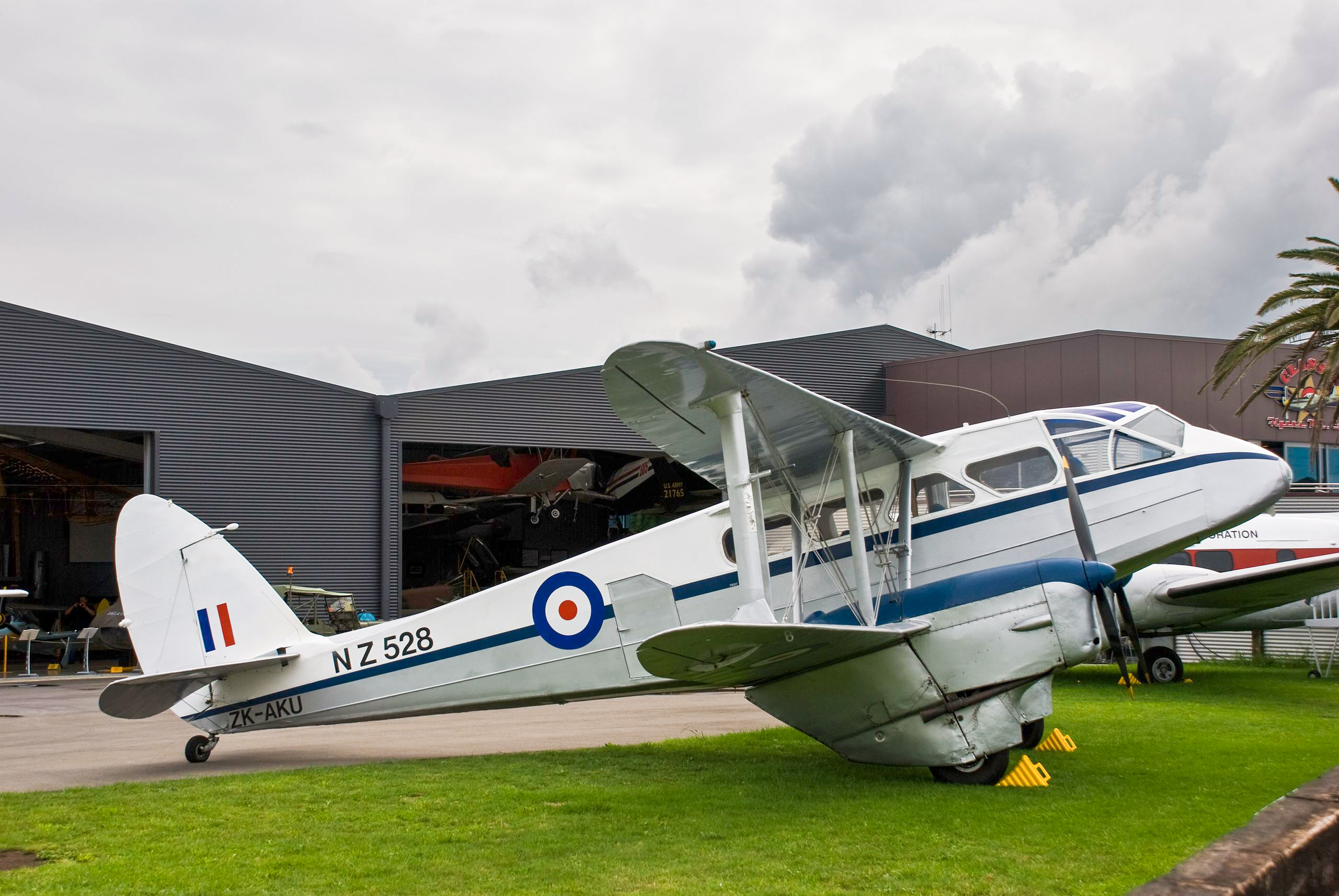 de Havilland Dragon Rapide Takes Flight in New Zealand 22 De Havilland DH.89A Dragon Rapide NZ 528