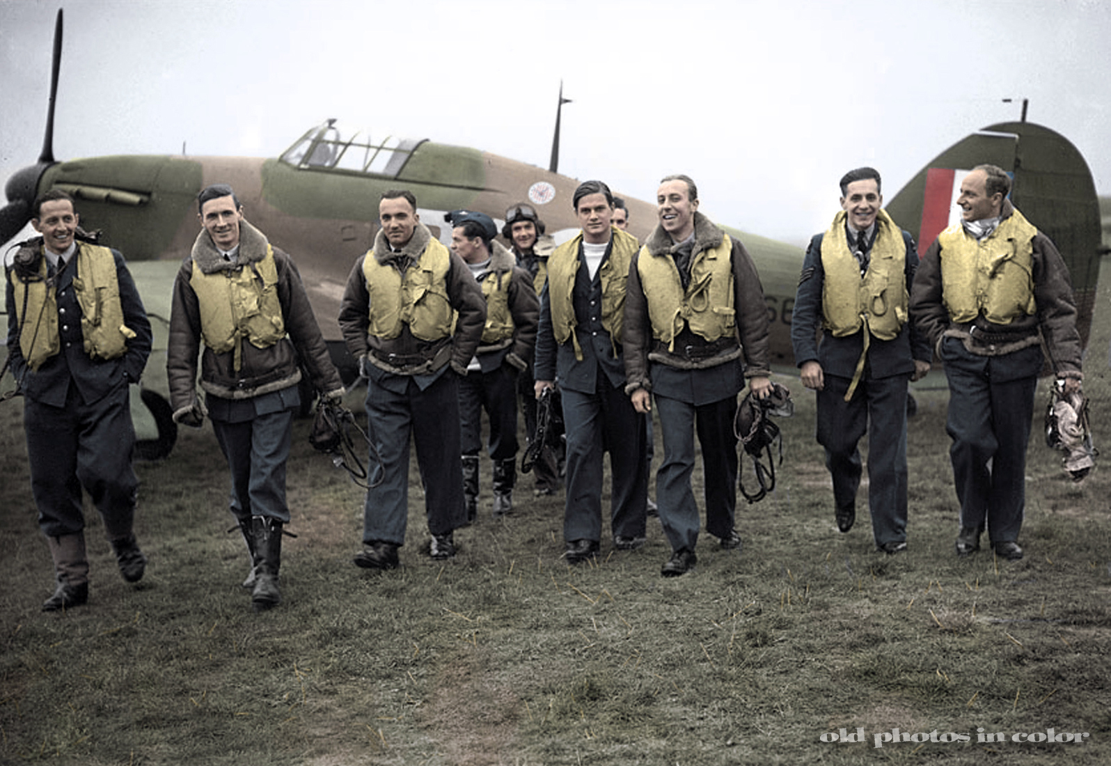 World Biggest Gathering of Spitfires and Hurricanes Planned for Next Summer 11 303 squadron pilots. L-R: F/O Ferić, F/Lt Lt Kent, F/O Grzeszczak, P/O Radomski, P/O Zumbach, P/O Łokuciewski, F/O Henneberg, Sgt Rogowski, Sgt Szaposznikow (in 1940). (photo via Wikipedia)