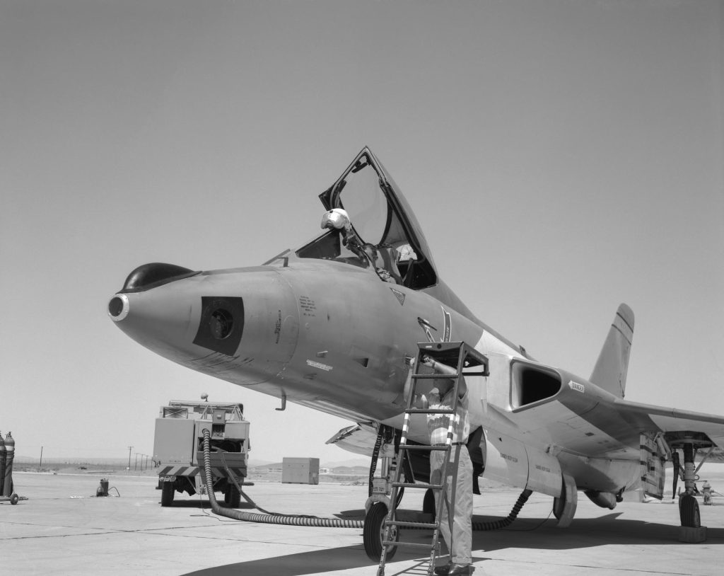Flight Test Files: Douglas F5D-1 Skylancer - Mastering the High-Speed Sink Rate 11 E61 7288large