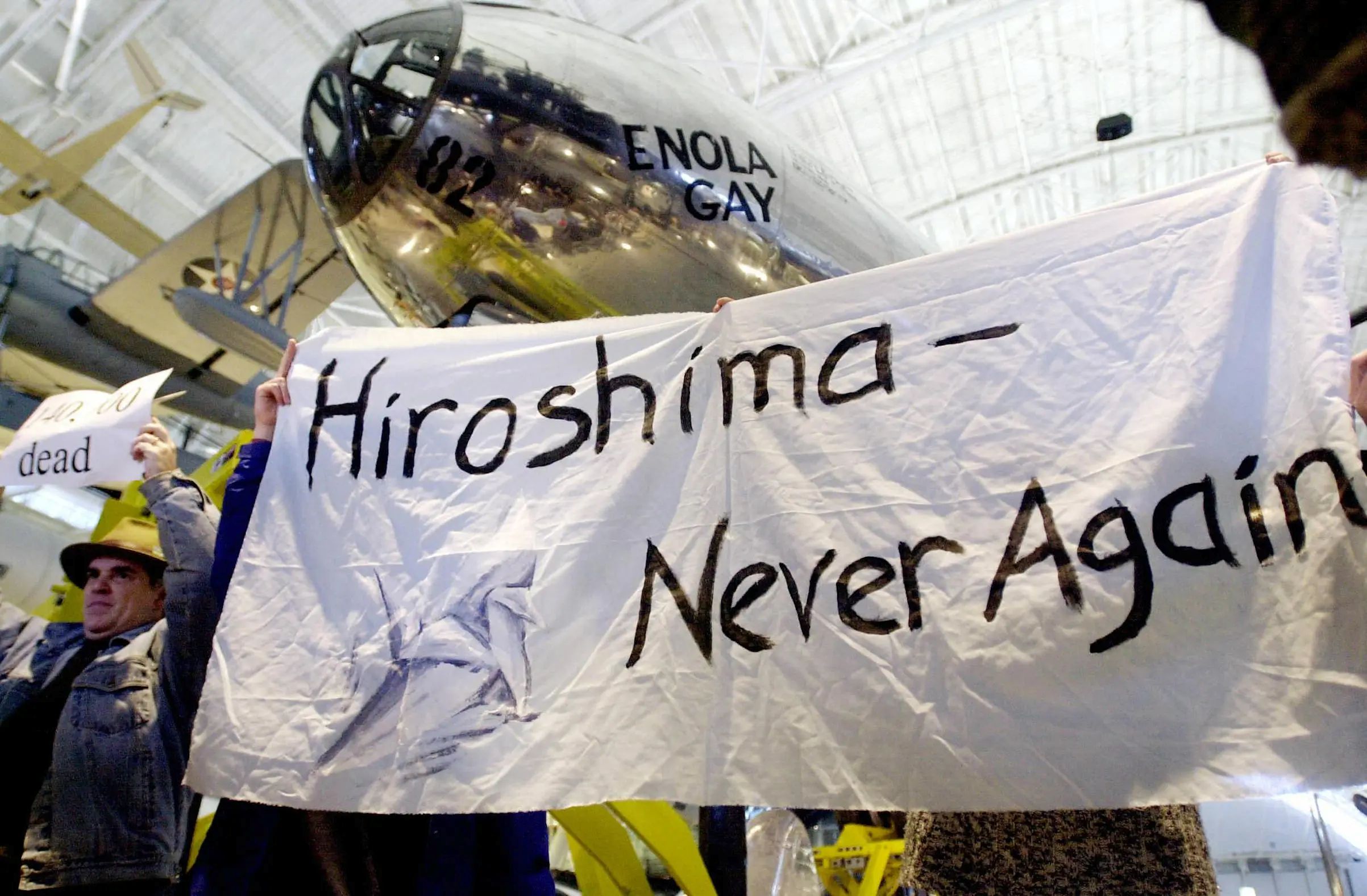 Displaying Controversy: Exhibiting the B-29 Superfortress Enola Gay 31 Enola Gay protest courtesy Time