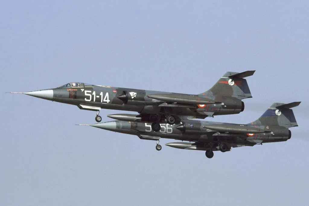 Starfighter versus Tomcat: How the Italian F-104 Outmatched the U.S. Navy’s F-14 Tomcat with the Yo-Yo Tactic 10 F 104 G Starfighter 51° Stormo