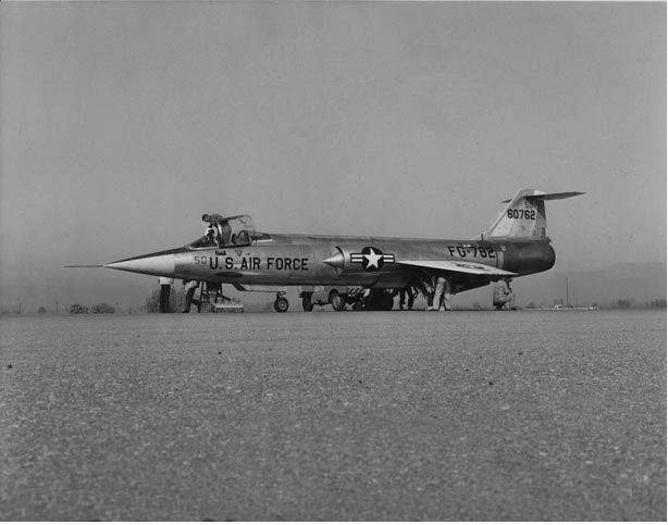 F-104 Record 11 F-104A - 56-762 9Image via harry Prins)