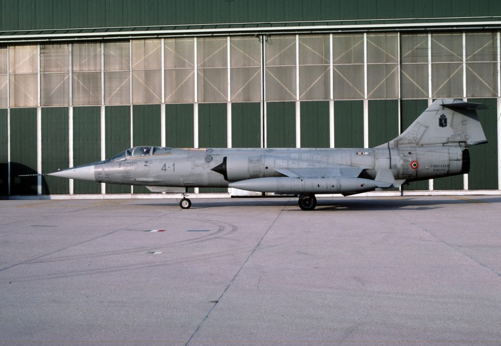 Italian F-104 Starfighter Repainted in Commemorative Centennial Markings 11 F 104ASA Istrana 01.01.03 MM6914 4 1
