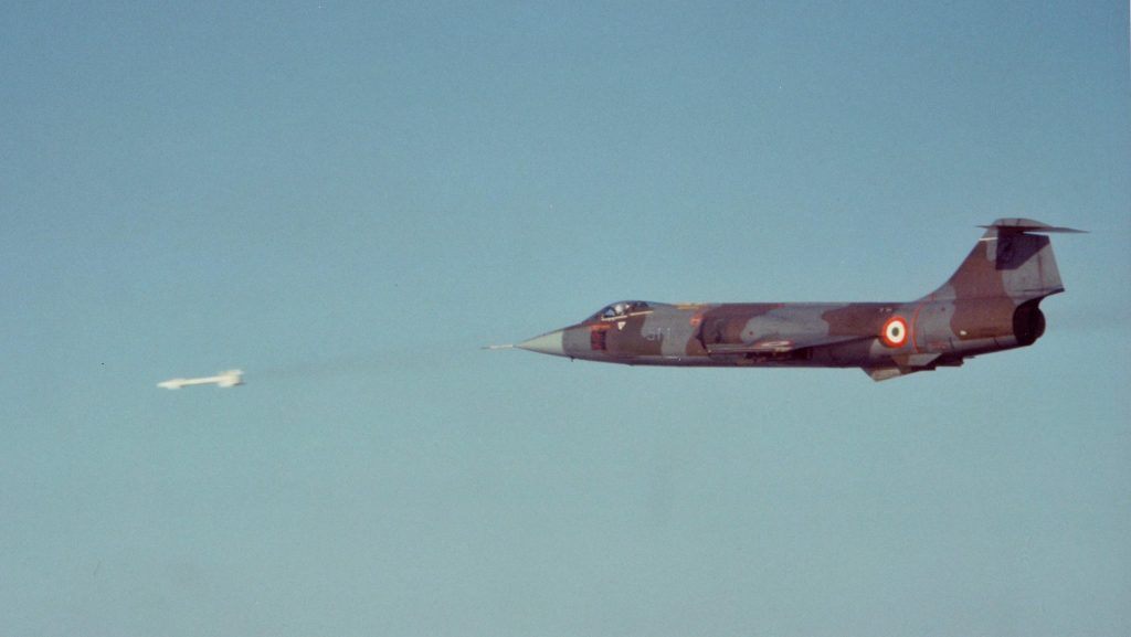 Pilot Report: Starfighter Ready! 13 F 104S AIM9L Sidewinder