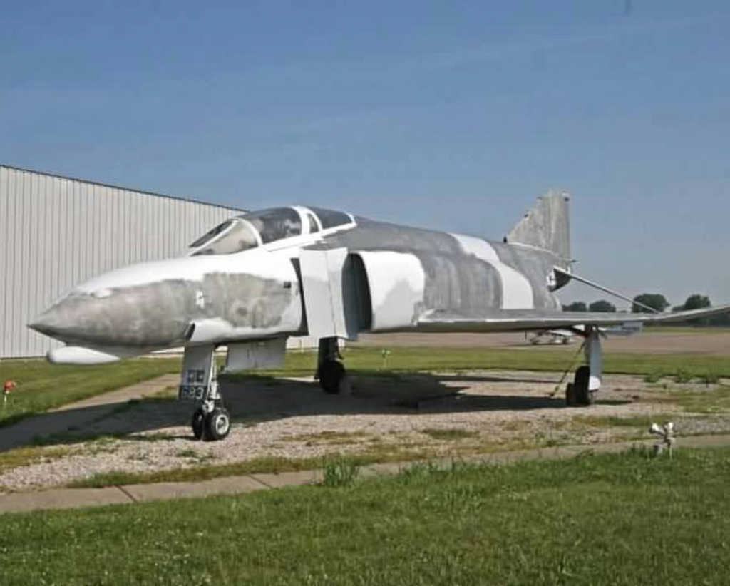 Rejuvenating a Combat Veteran Phantom II 12 F 4C Phantom 64 0683 bare metal