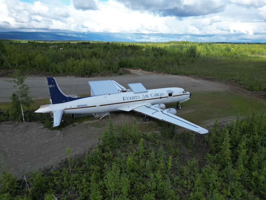 Jon Kotwicki and the FLY8MA Pilot Lodge: A Vision for Aviation Adventure in Alaska With a Vintage Touch 19 Fly8MA Pilot Lodge DC 6 Liftmaster 0777 copy