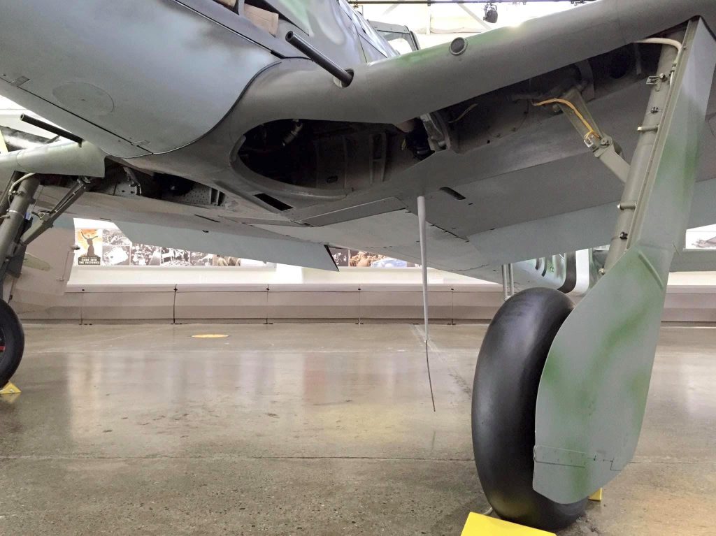 Randy's Warbird Profiles: Focke-Wulf Fw 190D "Yellow 10" 12 Focke Wulf Fw 190D 13 Dora 836017 Randy Malmstrom 05