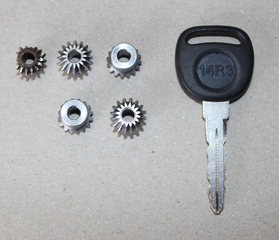 XP-82 Twin Mustang - November 2015 - Restoration Update 17 The specialty, miniature 16 tooth gears which Weezie managed to find at a New York supplier which proved invaluable to the overhaul of the CAT units. The truck key is included to show just how tiny these gears are! (photo via Tom Reilly)