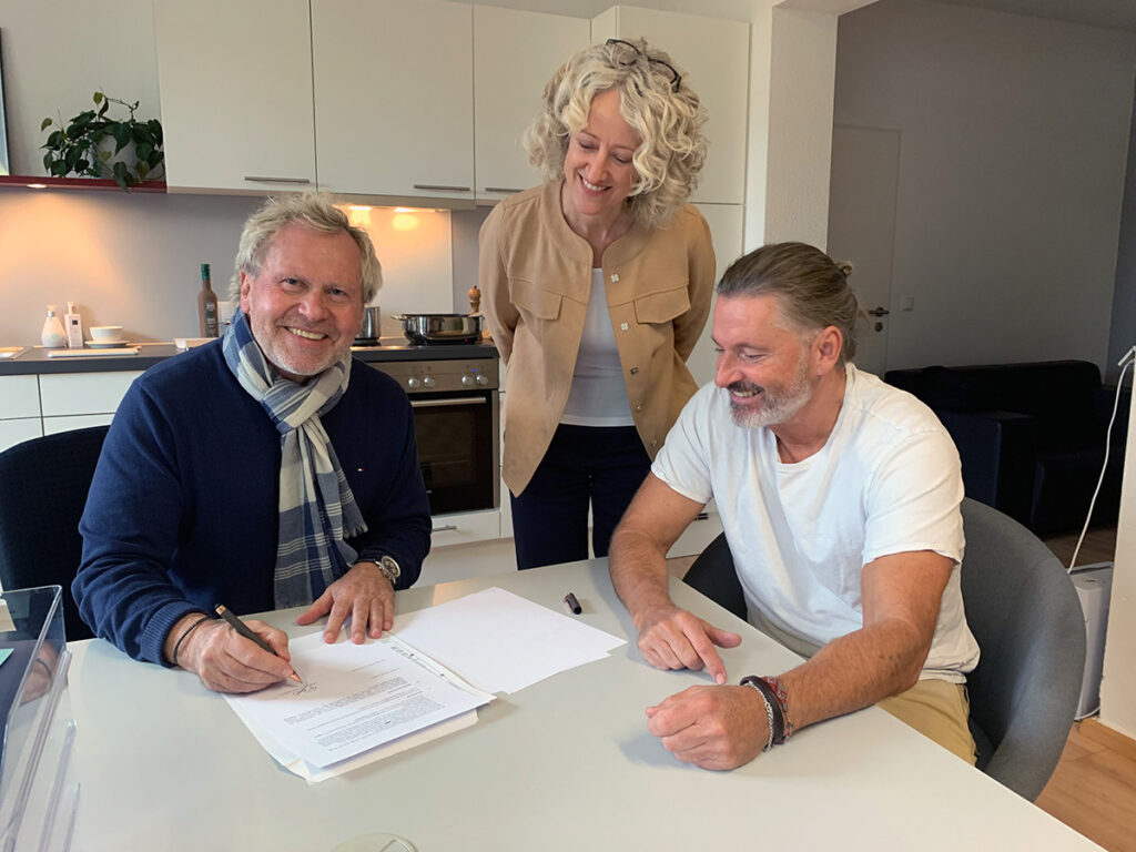 Combat Veteran F4U-5NL Corsair Changes Hands 10 Georg Raab of Flying Legends GmbH