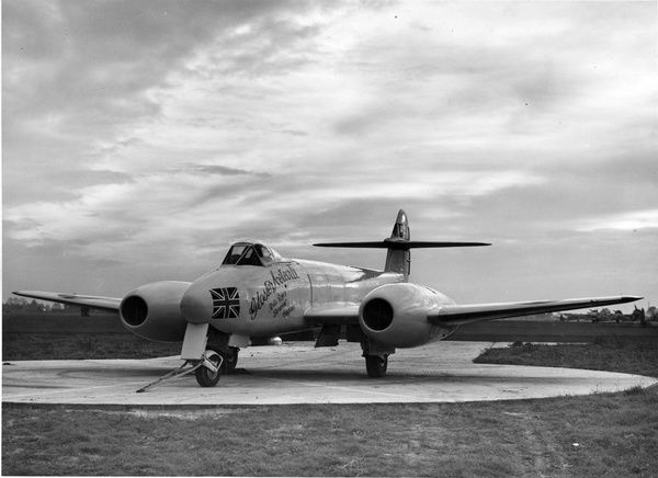 Today In Aviation History: Gloster Meteor - First Jet to Break World Speed Record 11 Gloster Meteor F Mk.IV EE455 Brittania 1945. Gloster Aircraft Co. Ltd