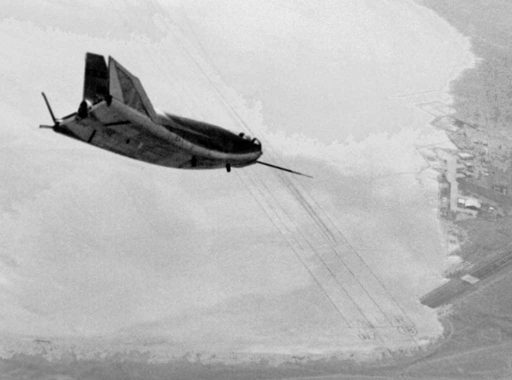 Flight Test Files: Northrop HL-10 - Solving the Aerodynamics of Reentry 13 HL 10 in flight over lakebed