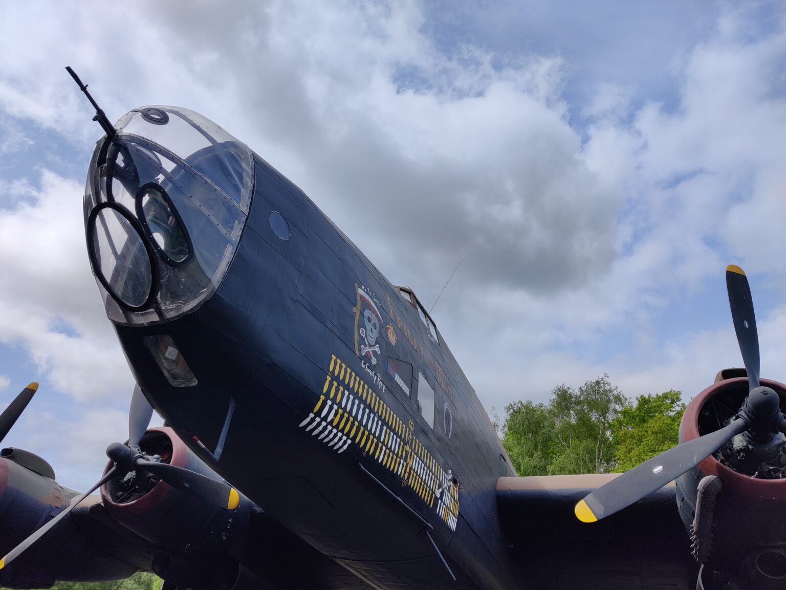Bristol Hercules Engine Runs in Former RAF Base for the First Time Since WWII 11 Halifax Friday the 13th at Yorkshire museum