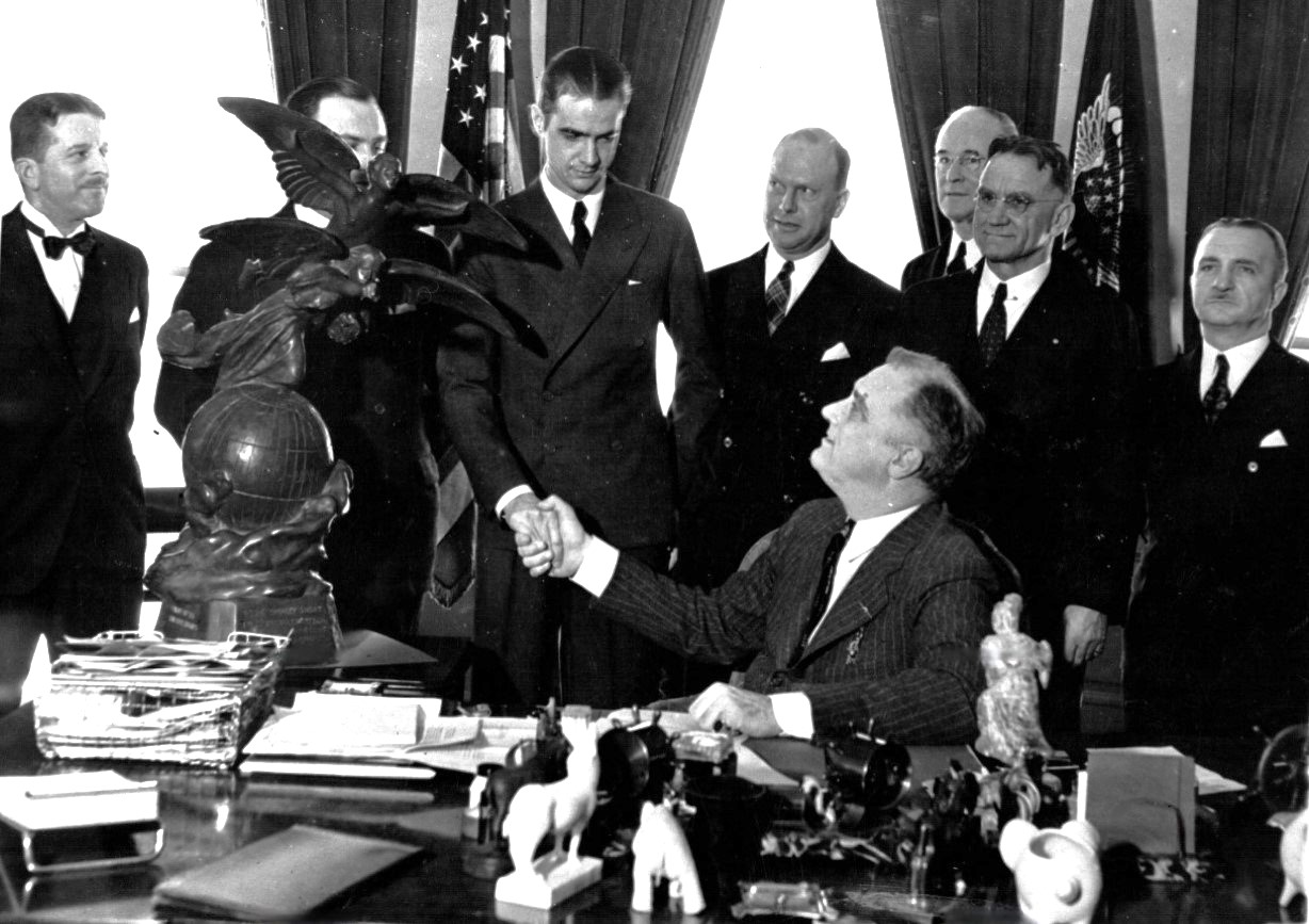 The Hughes H-1 Racer: Howard Hughes' Silver Bullet 41 Howard Hughes and FDR