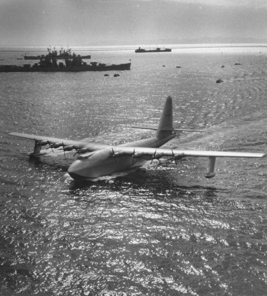 This Day in Aviation History: Howard Hughes Made The First And Only Flight In His H-4 Hercules 10 Hughes Aircraft H 4 Hercules NX37602 2 November 1947 with cruisers tanker and Catalina Island