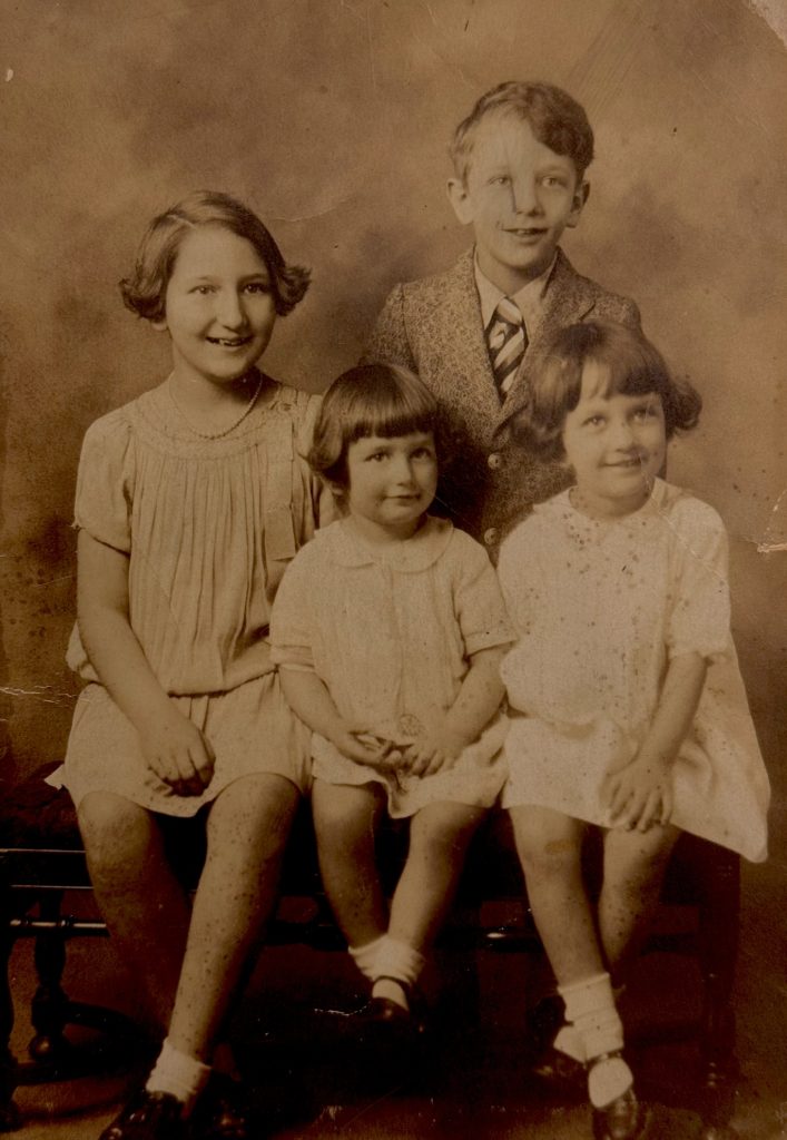 World War II Airman Finally Returns Home After 81 Years 12 Hymes Siblings Jean Natalie Milton Comer