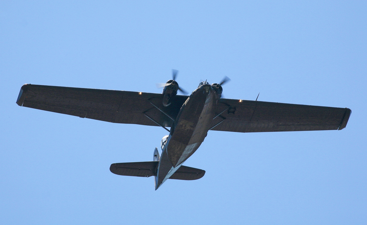 2015 Temora Aviation Museum - Warbirds Downunder Air Show Report 24 HARS 'Black Cat' Catalina. (photo by Phil Buckley)