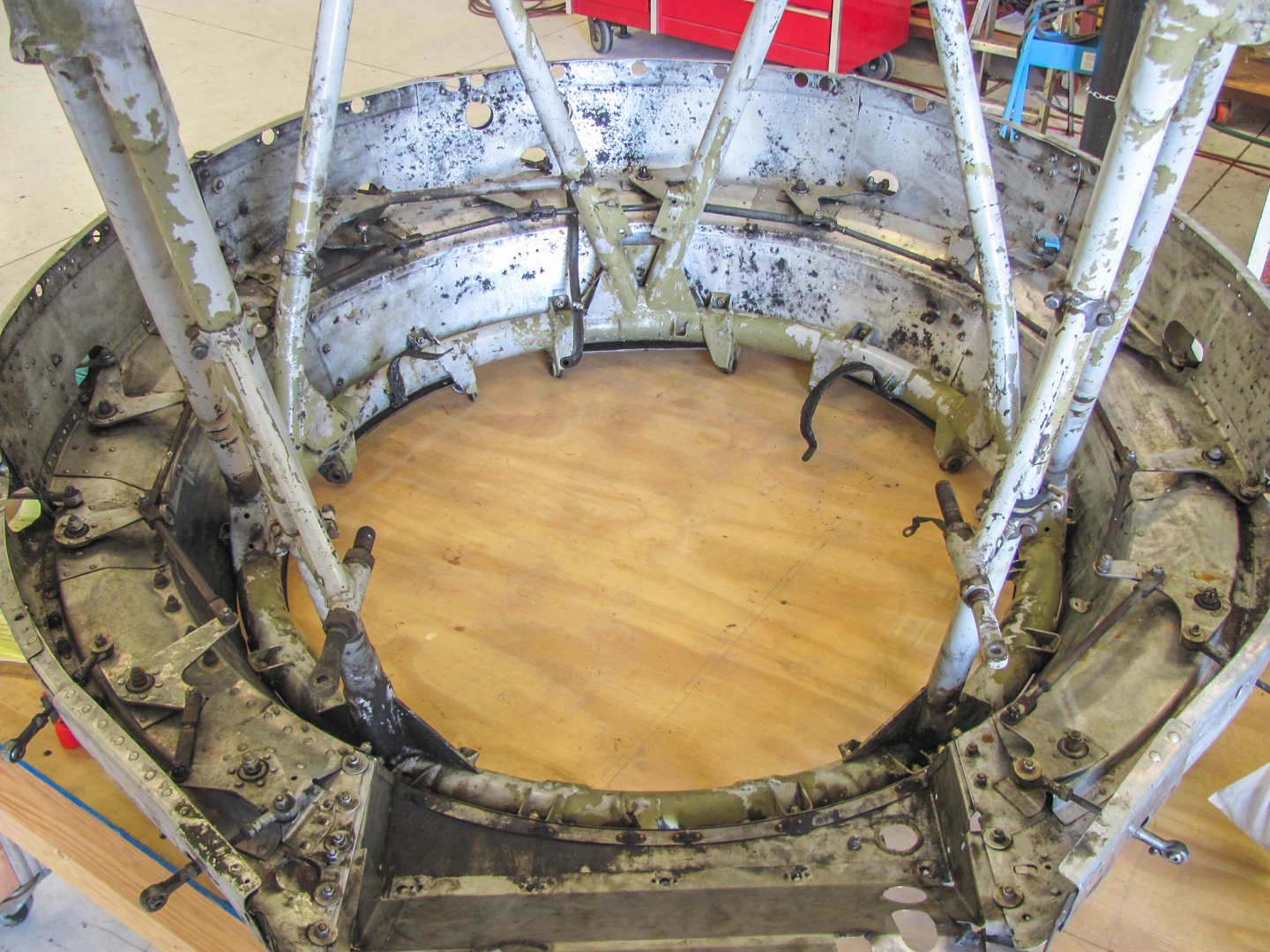 Privateer Airborne 19 Ohe of the engine mounts with its cowl flap ring following removal for restoration. (GossHawk Unlimited photo)