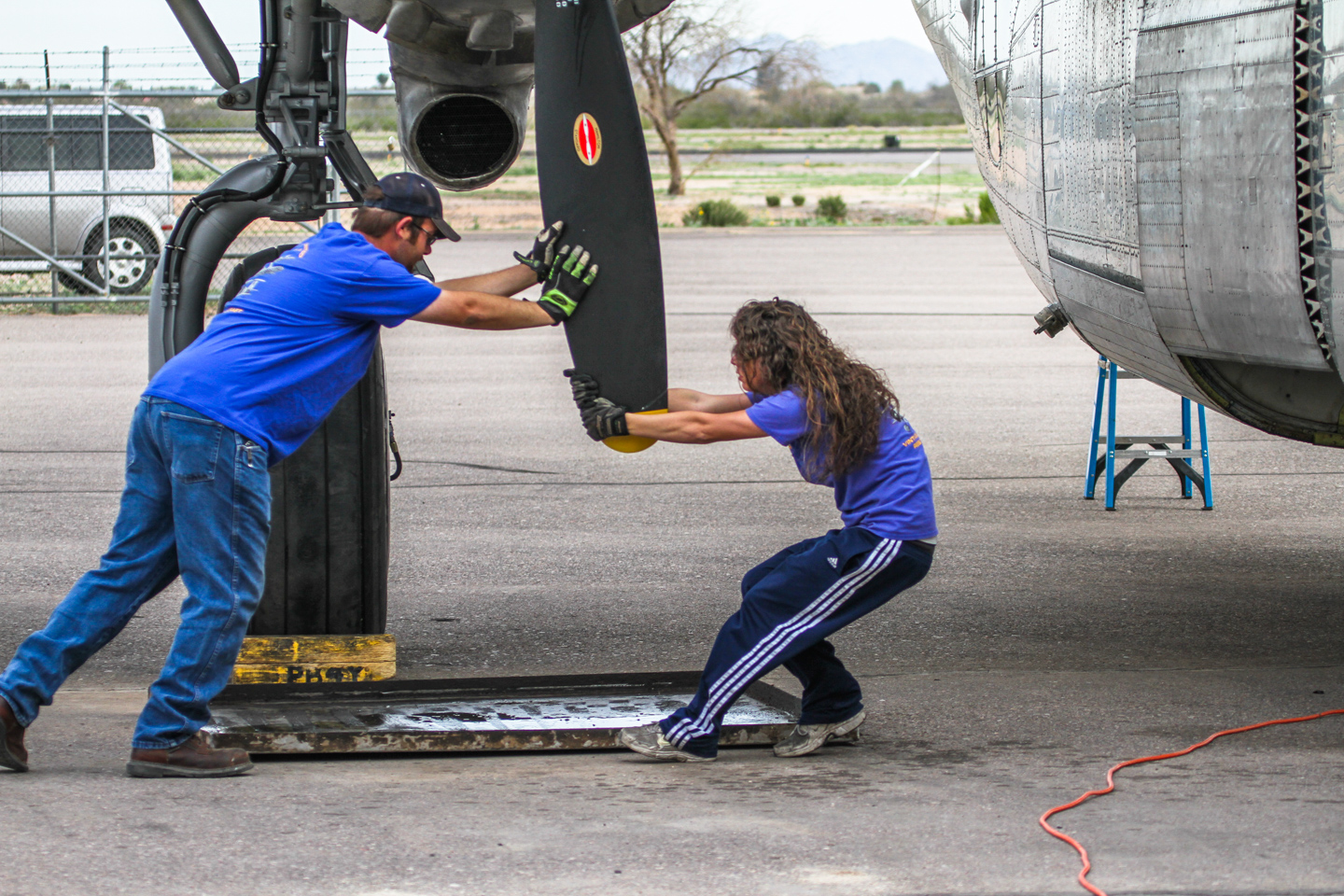 Privateer Airborne 41 Pulling the props prior to the first test flight. (GossHawk Unlimited photo)