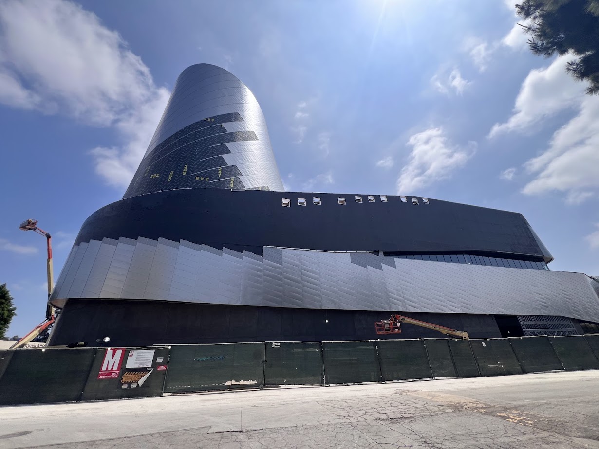 Grumman F11F Tiger Arrives at California Science Center 28 IMG 8217