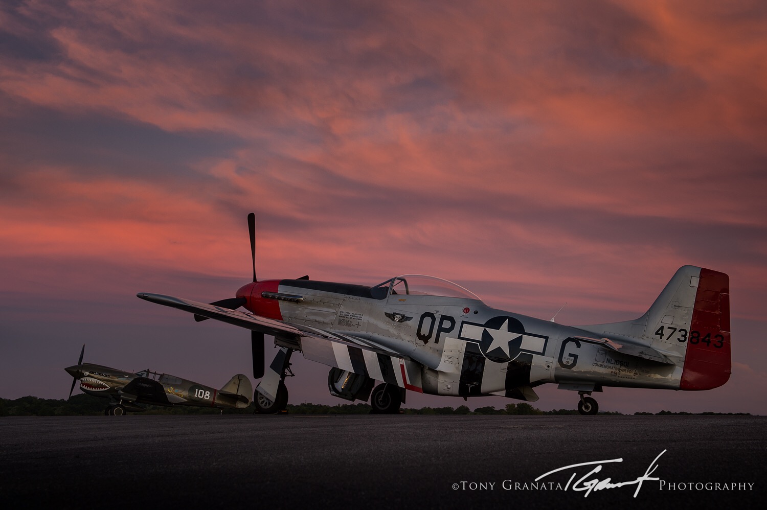 Thousands Enjoy Atlanta Warbird Weekend at Dekalb-Peachtree Airport 12 3G Aviation Media organized an aviation photography workshop attended by more than 30 students.