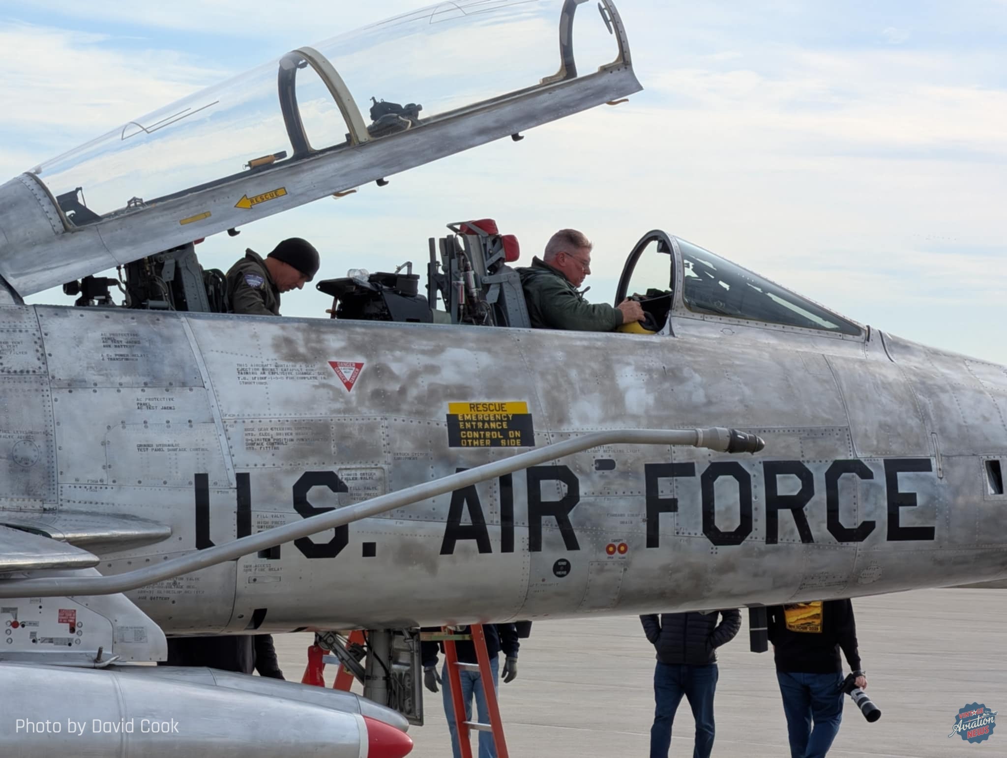 The Arrival of the Hun: F-100F Super Sabre Arrives in Terre Haute 13 K EeR0HkF 100F Super Sabre N2011V Photo David Cook