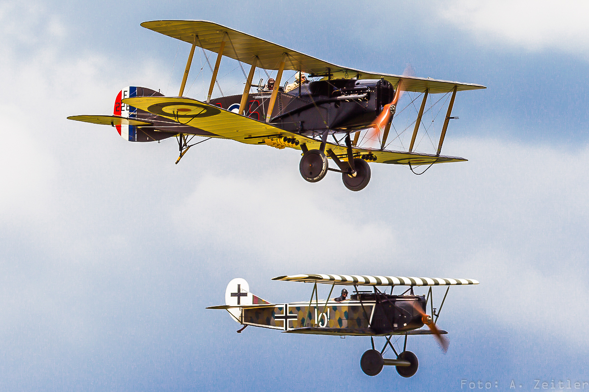 La Ferté-Alais 2015 - Air Show Report 12 The TVAL Bristol Fighter in formation with the BMW IIIa engined Fokker D.VII.