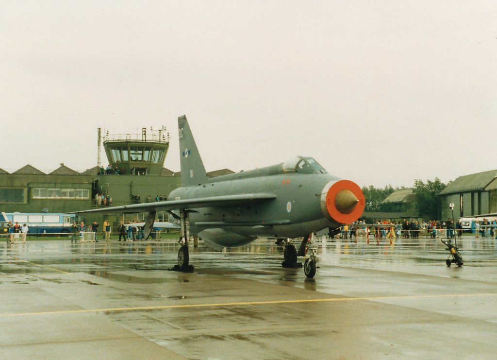 Your Stories: Living Life With a Lightning 11 Lightning F.3 XP764