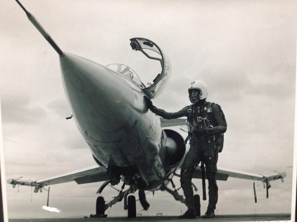 INTO THE THIN AIR: F-104 Starfighter World Altitude Records 12 Lt Smith w F 104A William Smith