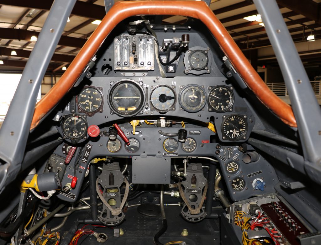 Focke-Wulf Fw 190F-8 - 'White 1' Restoration Update (September 2019) 11 MK2L1085 T