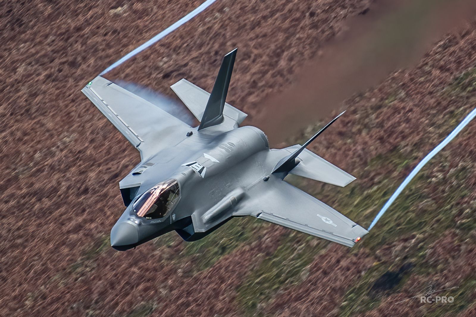 Fly the Legendary Mach Loop: Aero Legends’ Jet Experience Sells Out in Record Time 11 Mach Loop RIch Cooper USAF F 35 low level flying