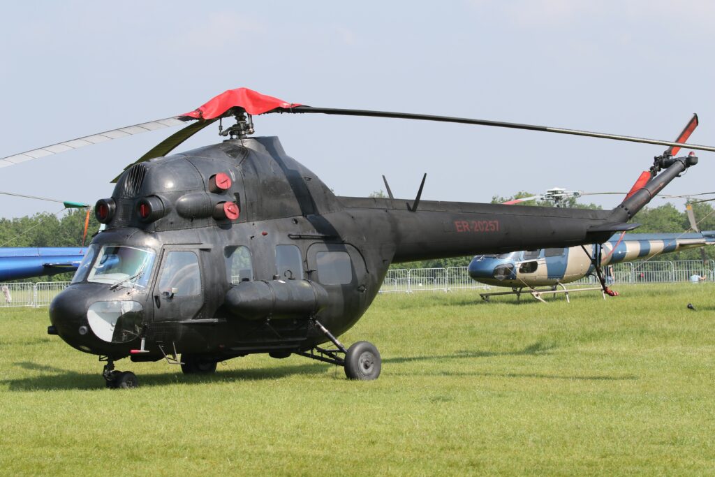 Le Temps des Hélices - La Ferté Alais airshow 2024 45 Mi 2 7D2 4717