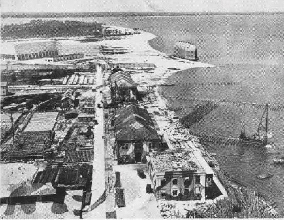 Naval Air Station Pensacola - A Pictorial History 11 NAS Pensacola in 1918 (photo via Wikipedia)