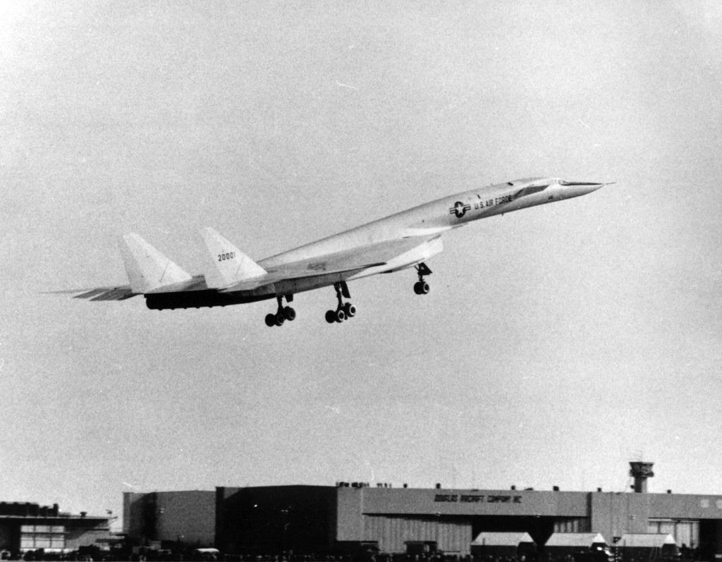 Today in Aviation History - First Flight of The North American Aviation XB-70 Prototype 10 North American Aviation XB 70A 1 NA Valkyrie 62 0001 first flight AF Plant 42 21 September 19641