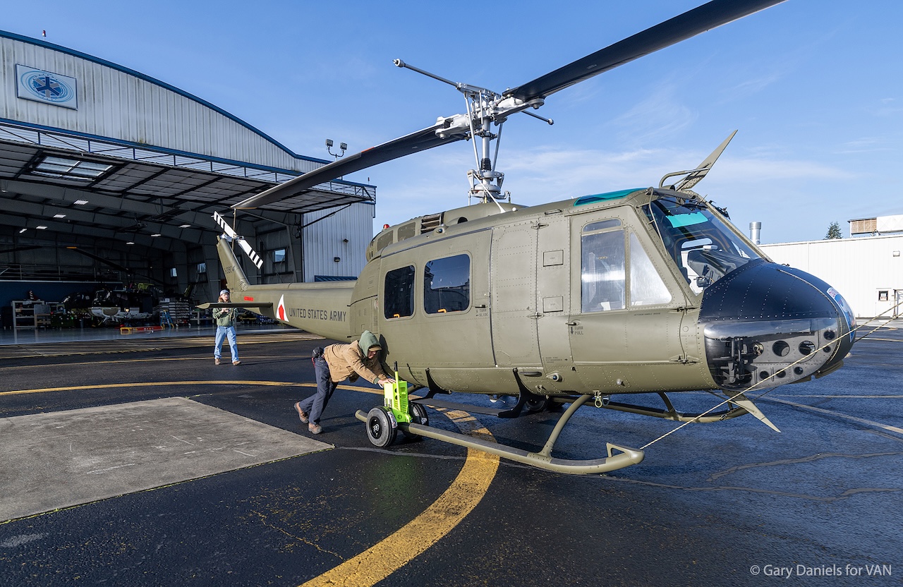 Texas Chopper Pilot Honors Vietnam War Veterans with His Outlaw Huey 11 Outlaw Huey Gary Daniels 01