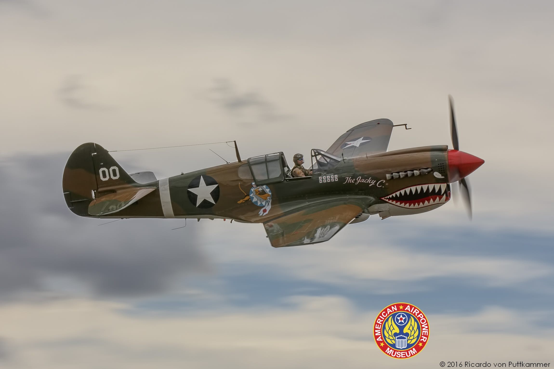 American Airpower Museum Joins Bethpage Air Show Over Jones Beach 10 P 40 Flying Tiger