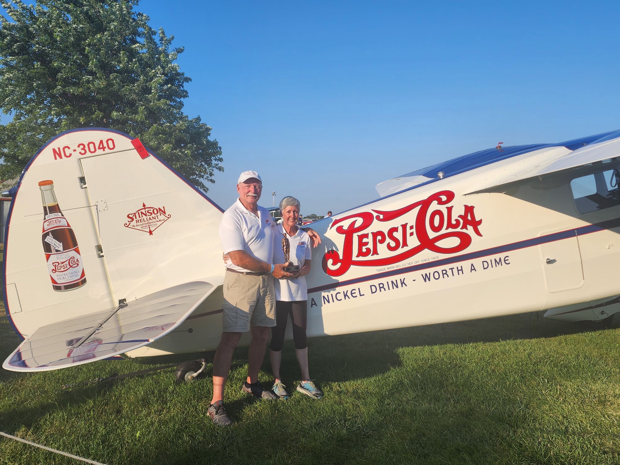 Pepsi-Cola Stinson Reliant at Oshkosh 24 Pepsi Cola Stinson Reliant at Oshkosh Garry Ackerman