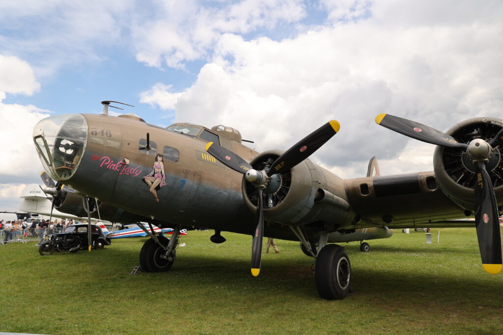 Le Temps des Hélices - La Ferté Alais airshow 2024 42 R6 7619